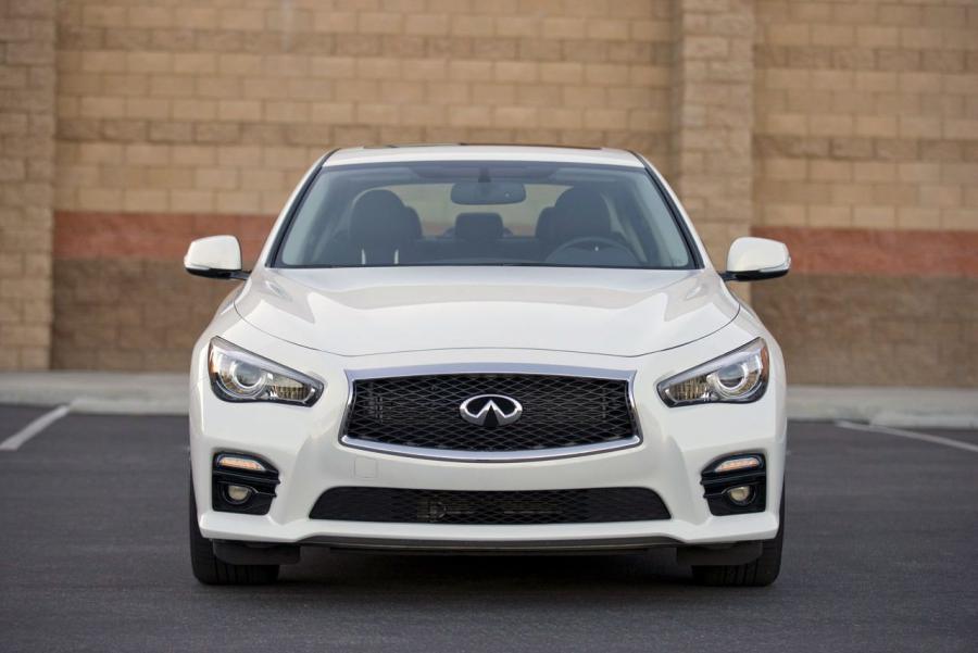  Infiniti Q50 S 2014 года  (фото 29 из 33)